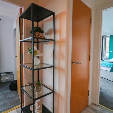 Apartment Stunning Leeds Gem - Amazing Location - Hot Tub *